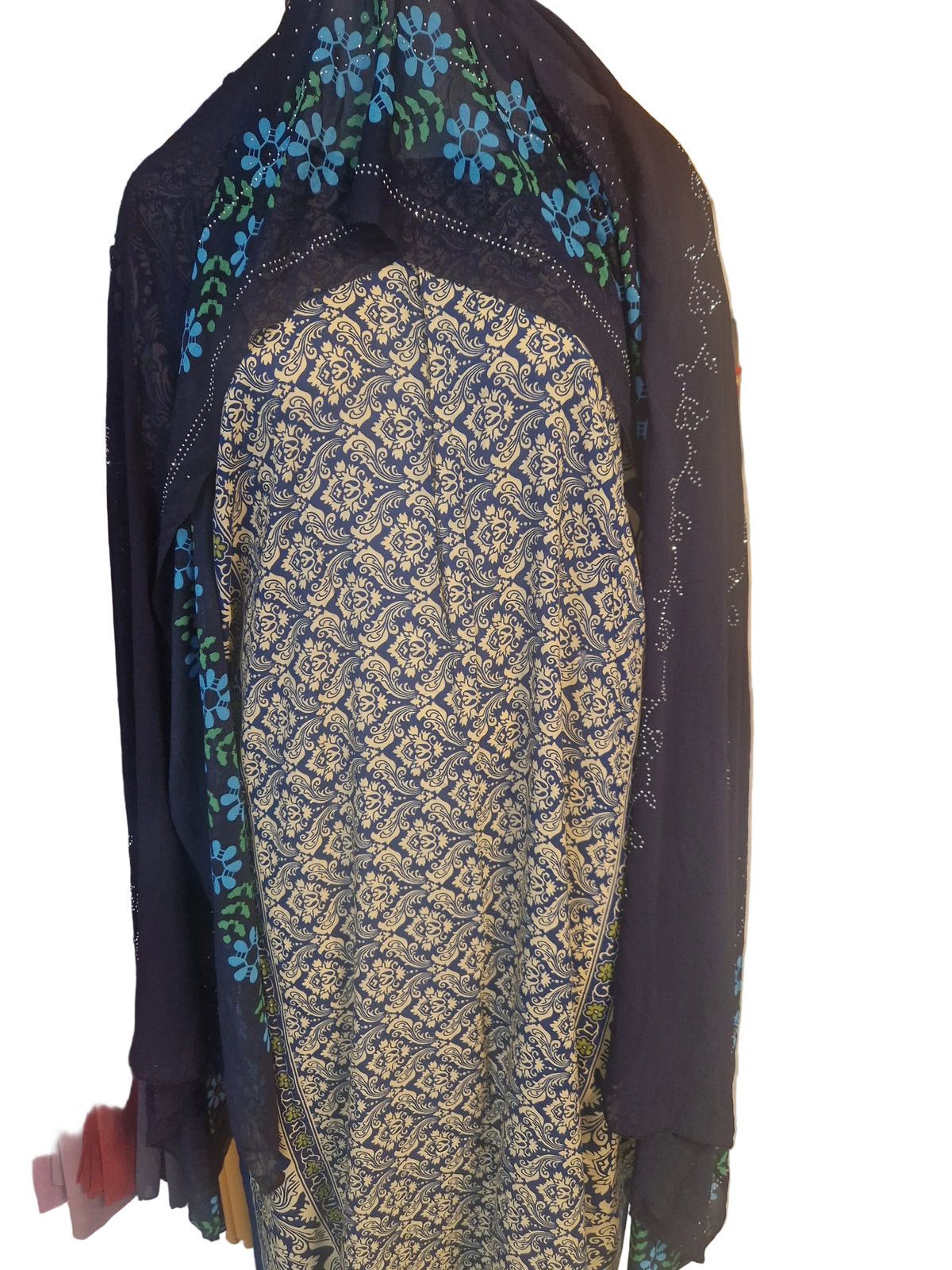 🌸 Baati-sets Dira – Elegant & Modern.